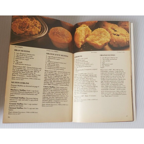 Betty Crocker's 50th ANNIVERSARY Creative Recipes Bisquick Cookbook 2pc Lot 1980 - Picture 11 of 14